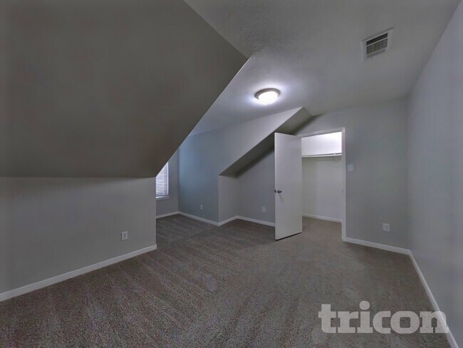 Building Photo - 6726 Misty Dale Dr