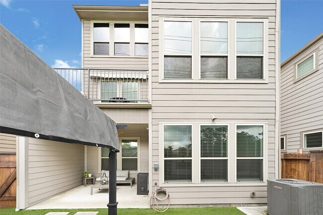 Building Photo - 1909 Monaco Memorial Ln