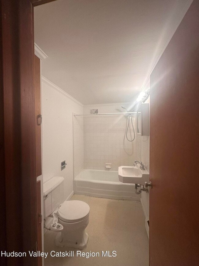 Building Photo - 6140 NY-9G