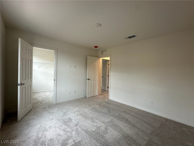 Building Photo - 9613 Hinson St