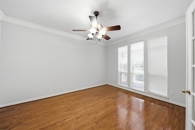 Building Photo - 5531 Cranston Ct
