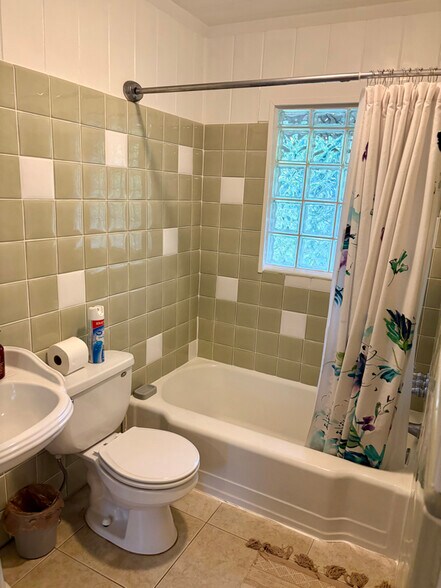 Building Photo - 4510 Kerle St