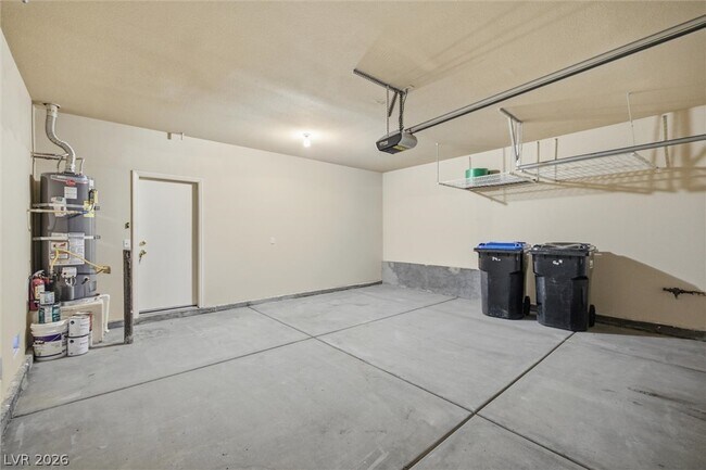 Building Photo - 528 Round Reign Ave