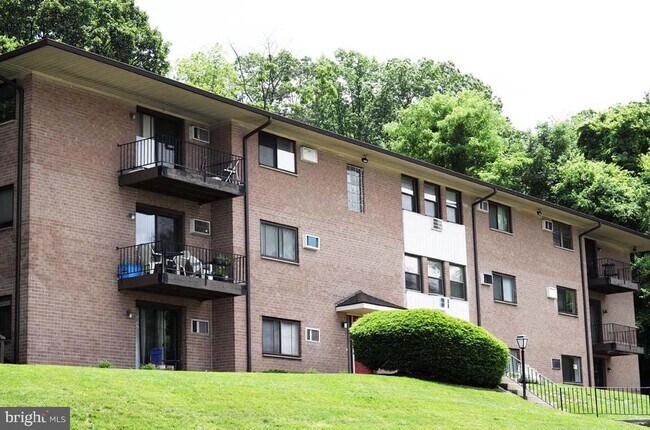 Building Photo - 1016 W Baltimore Pike