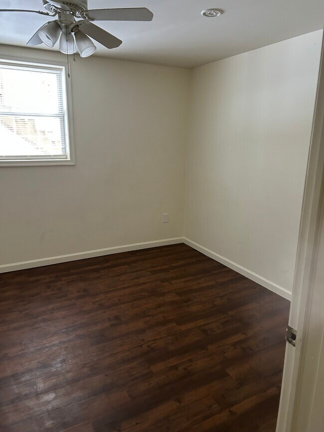 Building Photo - 109 Brylin Dr