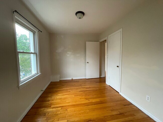 Building Photo - 5937 Monticello Rd