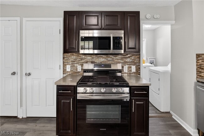 Building Photo - 1566 Winchester Ave