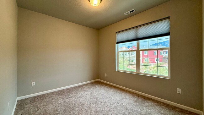 Building Photo - Modern Single-Family Home in Desirable Gold Hill Mesa — Built in 2021