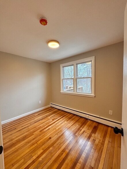 Building Photo - 34 Gates Ln