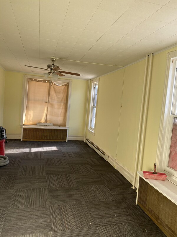 Building Photo - 1300 N 11th St