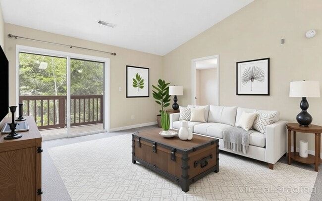 Building Photo - Suncrest -13B