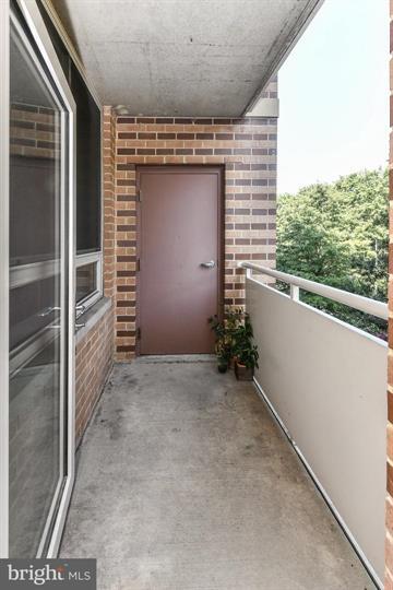 Building Photo - 350 G St SW