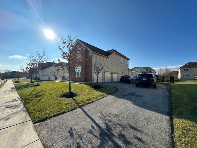 Building Photo - 124 Odyssey Dr