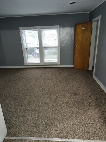 Building Photo - 1308 Cedar St
