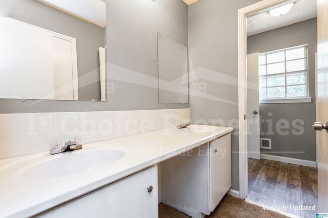Building Photo - 4021 Debby Dr