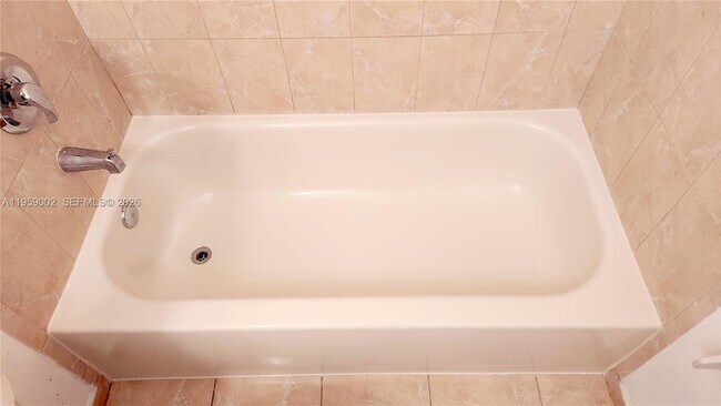 Building Photo - 741 SE 2nd St