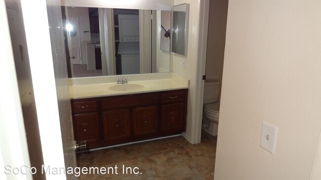 Building Photo - 2 br, 1 bath House - 2265 Bradford Avenue ...