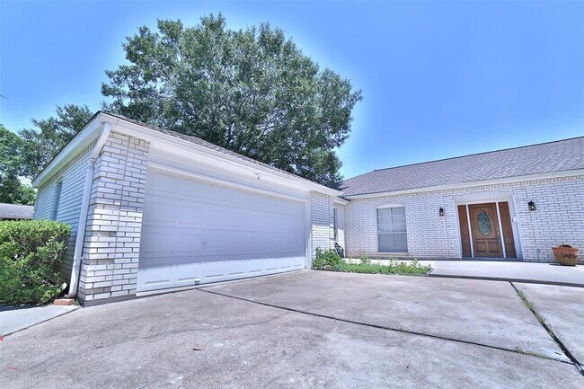 Building Photo - 1434 Pirates Cove