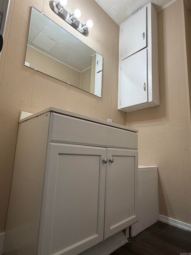 Building Photo - 34 Belmont Dr