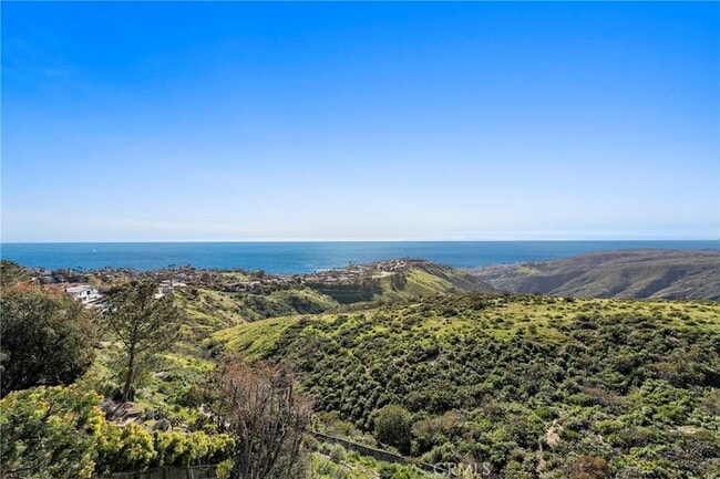 Building Photo - 3253 Alta Laguna Blvd