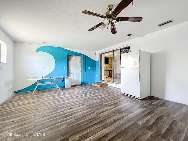 Building Photo - 122 Eden Ave