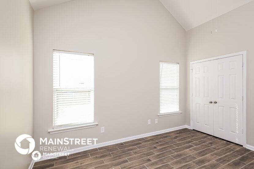 Building Photo - 4615 Blue Iris Way