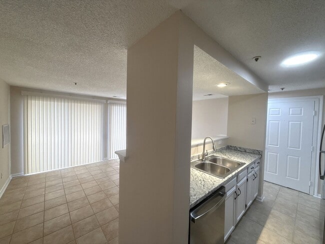 Building Photo - Renovated condo in Colville Ii!