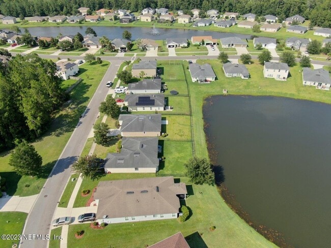 Building Photo - 77420 Cobblestone Dr