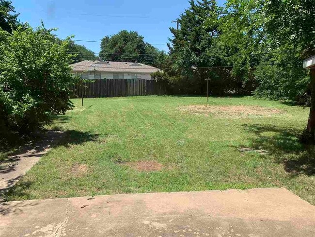 Building Photo - 2828 Newsom Cir