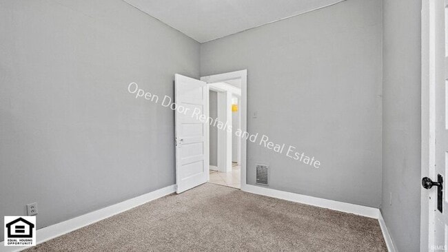 Building Photo - 412 Archer Ave