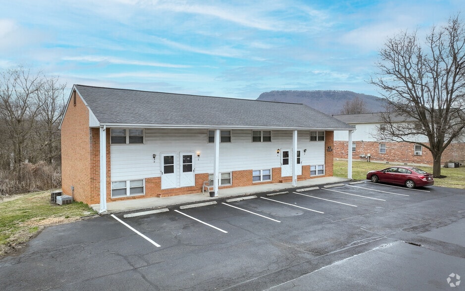 Birchwood Apartments 60 Birchwood Ln Cloverdale VA 24077 Apartment