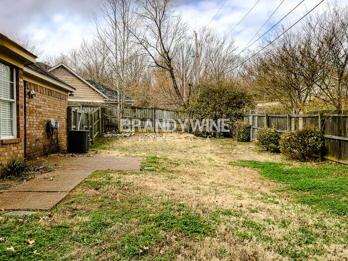 Building Photo - 5540 Dedo Cove