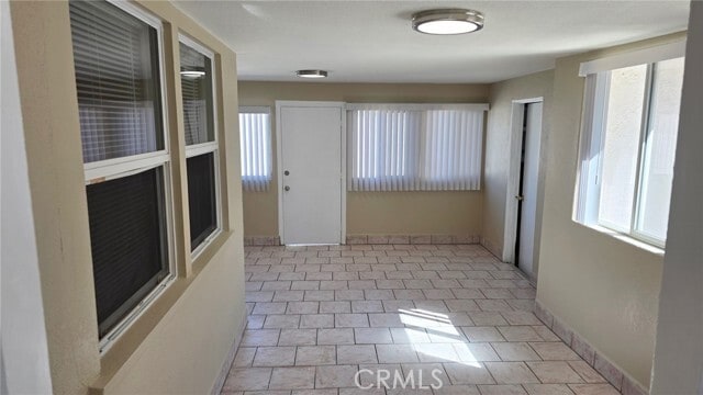 Building Photo - 8427 Oleander Ave