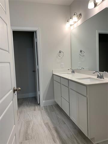 Building Photo - 2103 Swanmore Way