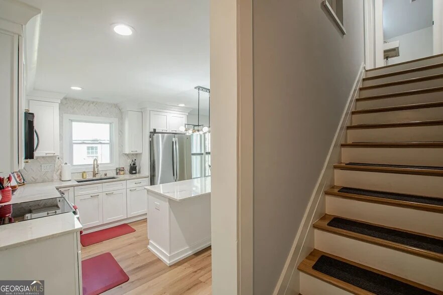 Building Photo - 2657 Blount St