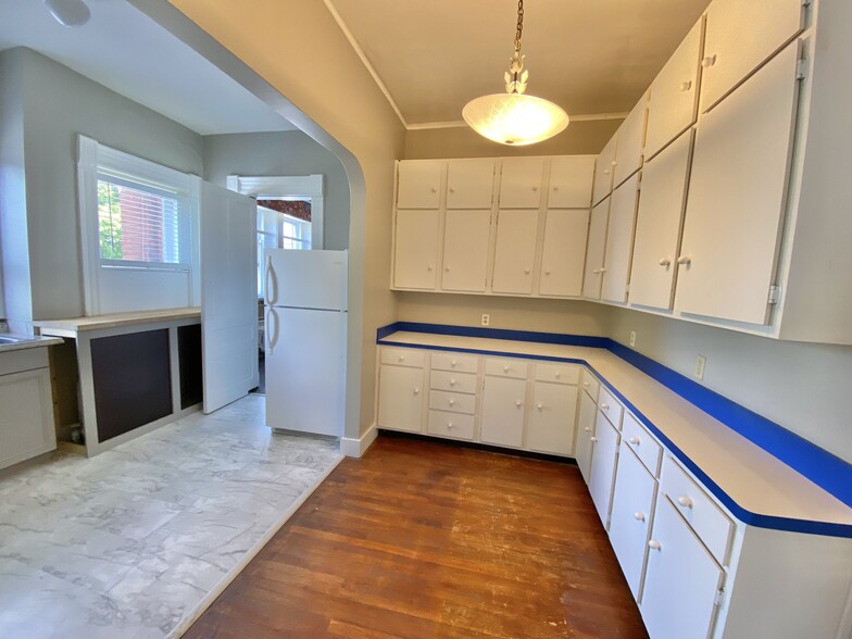 Building Photo - 626 Caldwell St