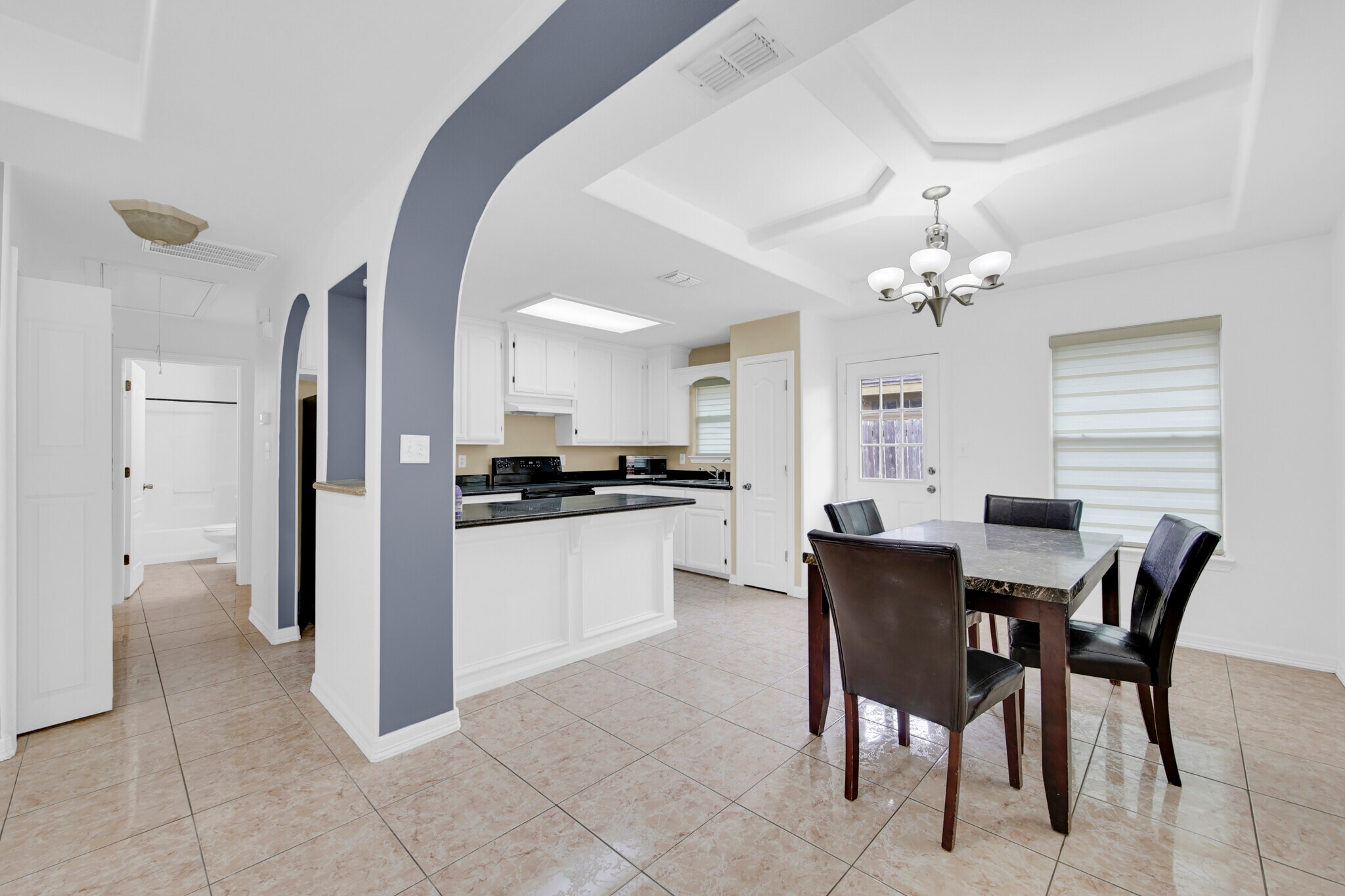 Building Photo - 1805 W Bronze St