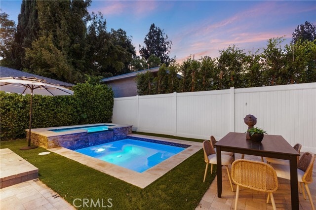 Building Photo - 12947 La Maida St