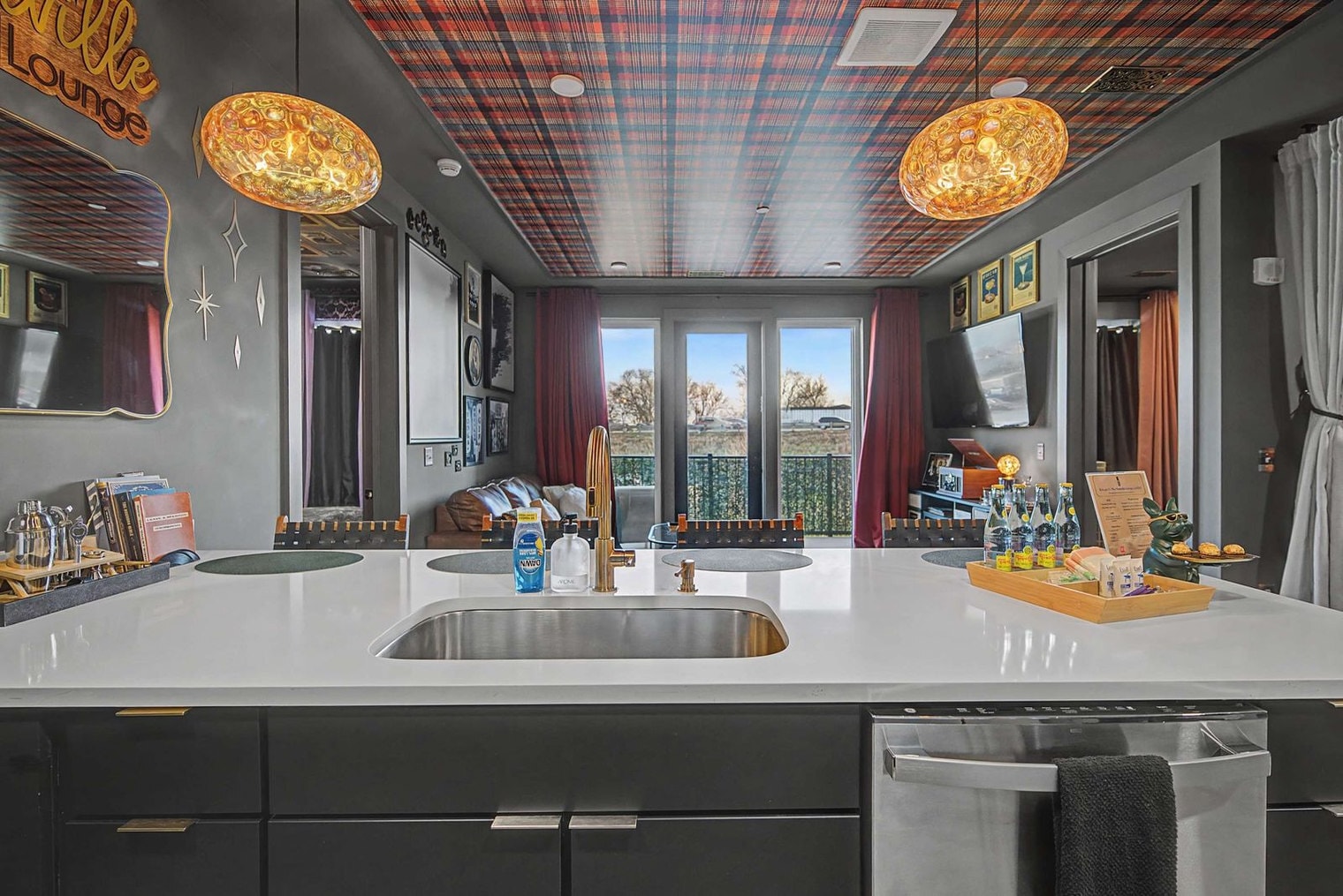 Building Photo - 245 Hermitage Ave