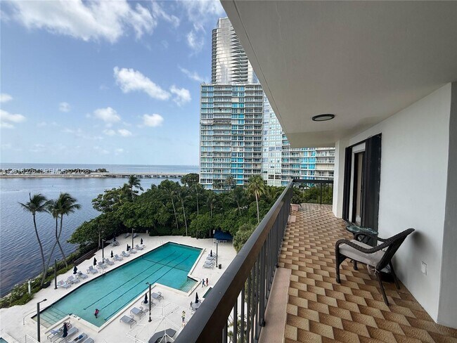 Building Photo - 2333 Brickell Ave