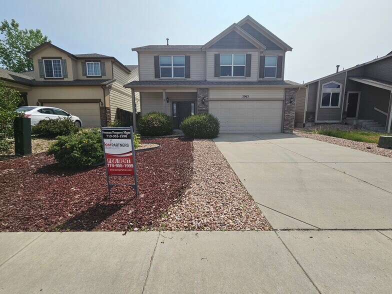 Building Photo - 2063 Velliquette Ln