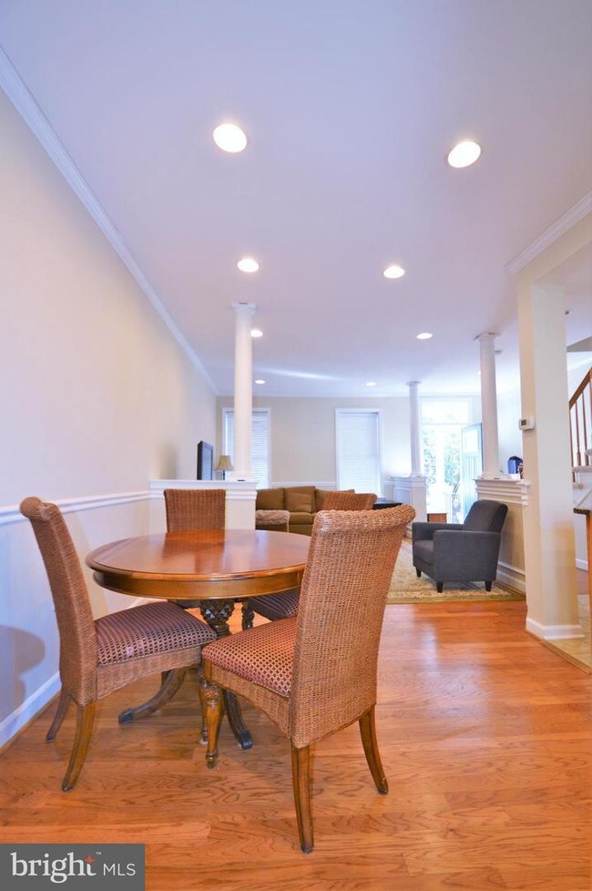 Building Photo - 720 K St NE