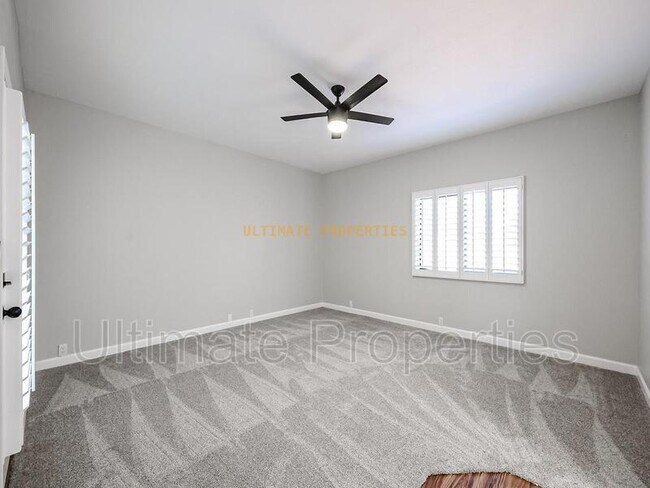 Building Photo - 10033 N 55th Pl