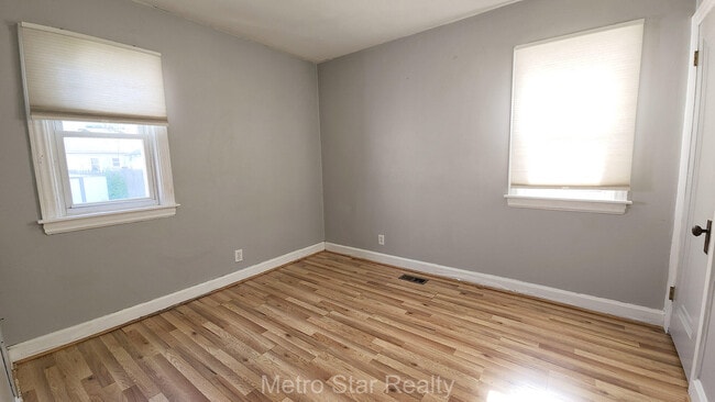 Building Photo - 353 W Brockton Ave