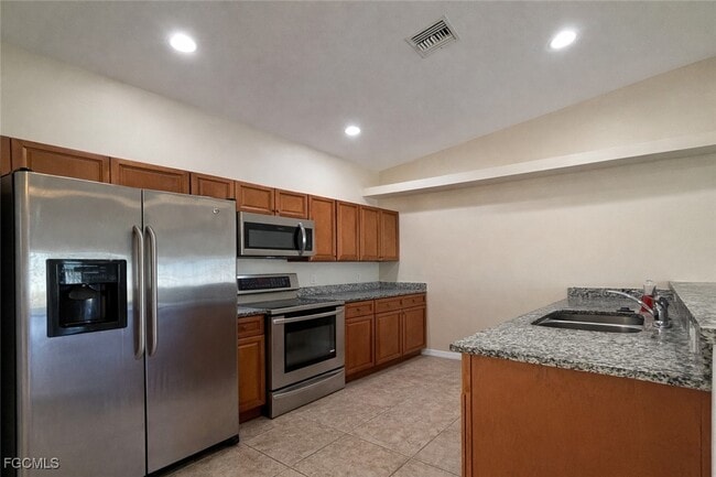 Building Photo - 2141 SW 8th Pl