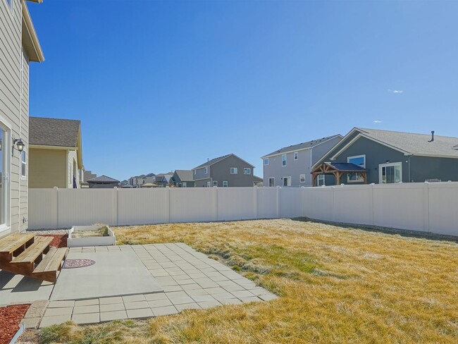 Building Photo - Amazing Cumberland Green home