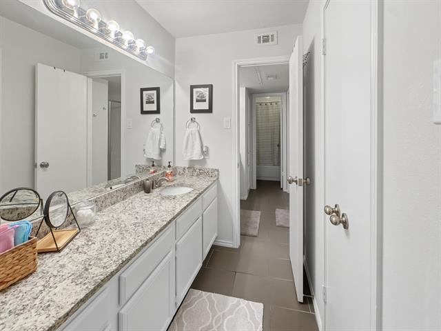 Building Photo - 15151 Berry Trail