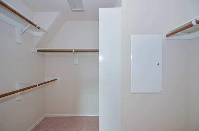 Building Photo - 24542 Folkstone Cir