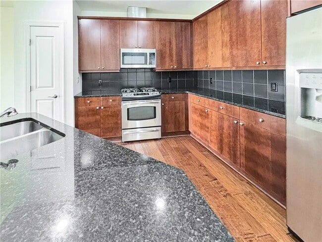 Building Photo - 2950 Mt Wilkinson Pkwy SE