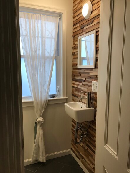 1/2 Bath Wood Wall - 9 Tyler St